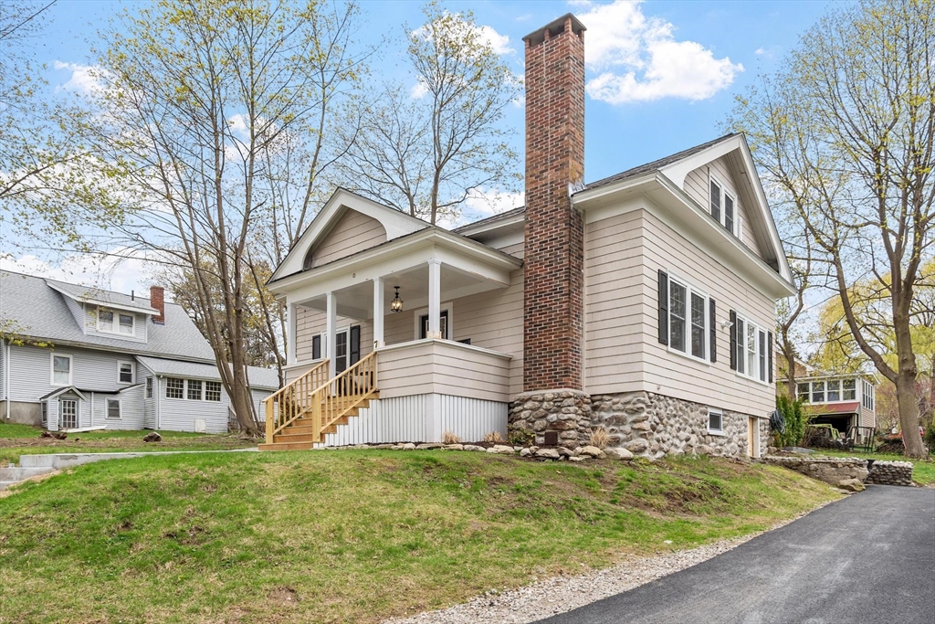 7 Albemarle St, Worcester, Massachusetts, 3 Bedrooms Bedrooms, 6 Rooms Rooms,2 BathroomsBathrooms,Residential,For Sale,Albemarle St,73506282