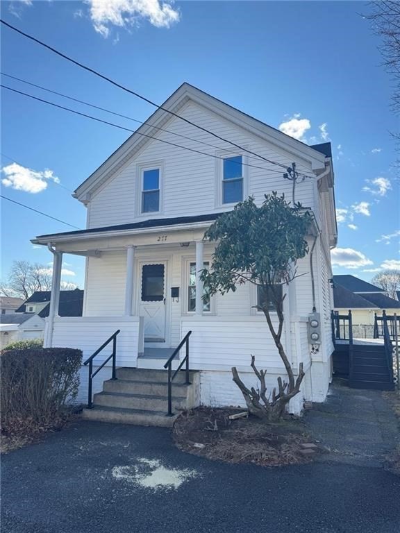 277 Mauran Ave, East Providence, Rhode Island, 4 Bedrooms Bedrooms, 8 Rooms Rooms,2 BathroomsBathrooms,Residential,For Sale,Mauran Ave,73506347