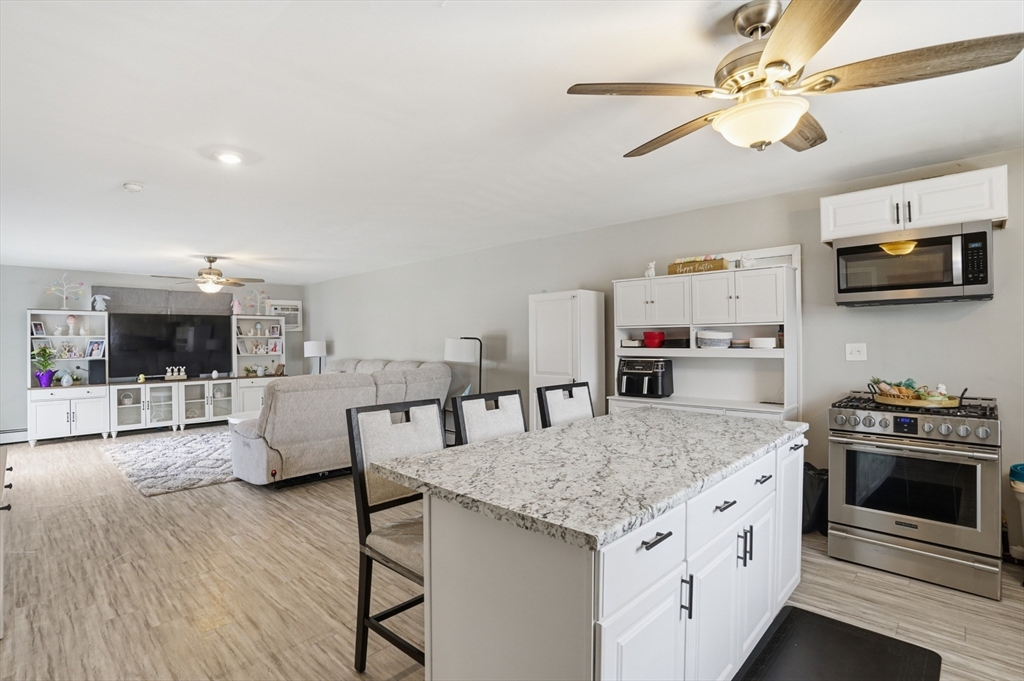 16 Brown St, North Providence, Rhode Island, 6 Bedrooms Bedrooms, 15 Rooms Rooms,3 BathroomsBathrooms,Residential,For Sale,Brown St,73506345