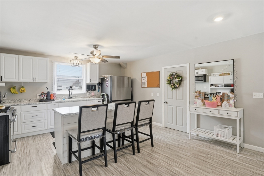 16 Brown St, North Providence, Rhode Island, 6 Bedrooms Bedrooms, 15 Rooms Rooms,3 BathroomsBathrooms,Residential Income,For Sale,Brown St,73506366