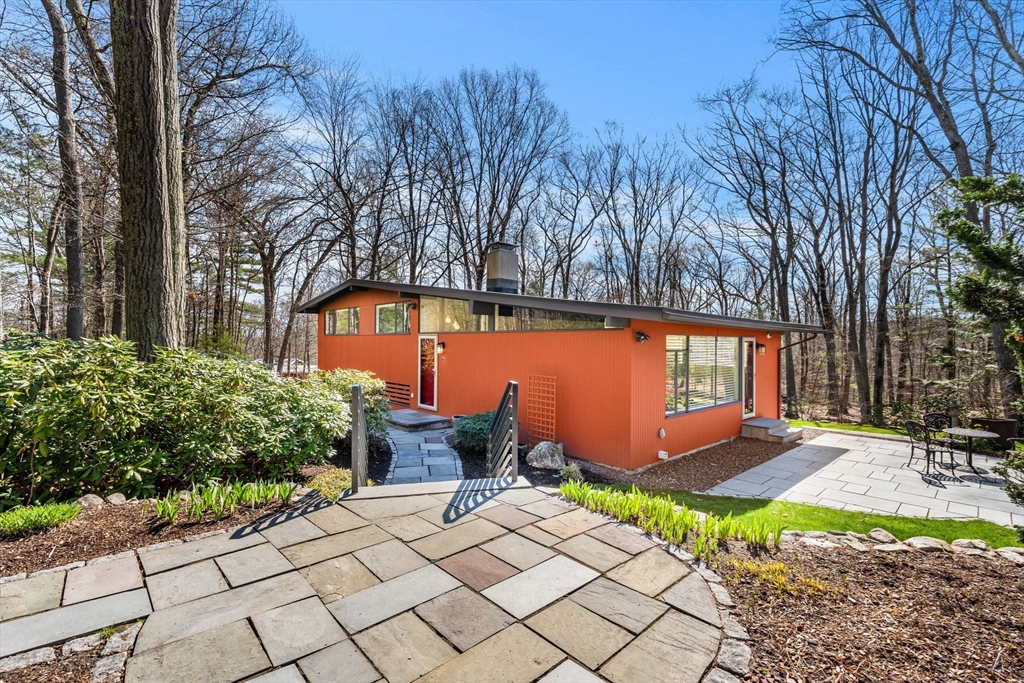 7 Gould Road, Lexington, Massachusetts, 4 Bedrooms Bedrooms, 8 Rooms Rooms,2.5 BathroomsBathrooms,Residential,For Sale,Gould Road,73506369