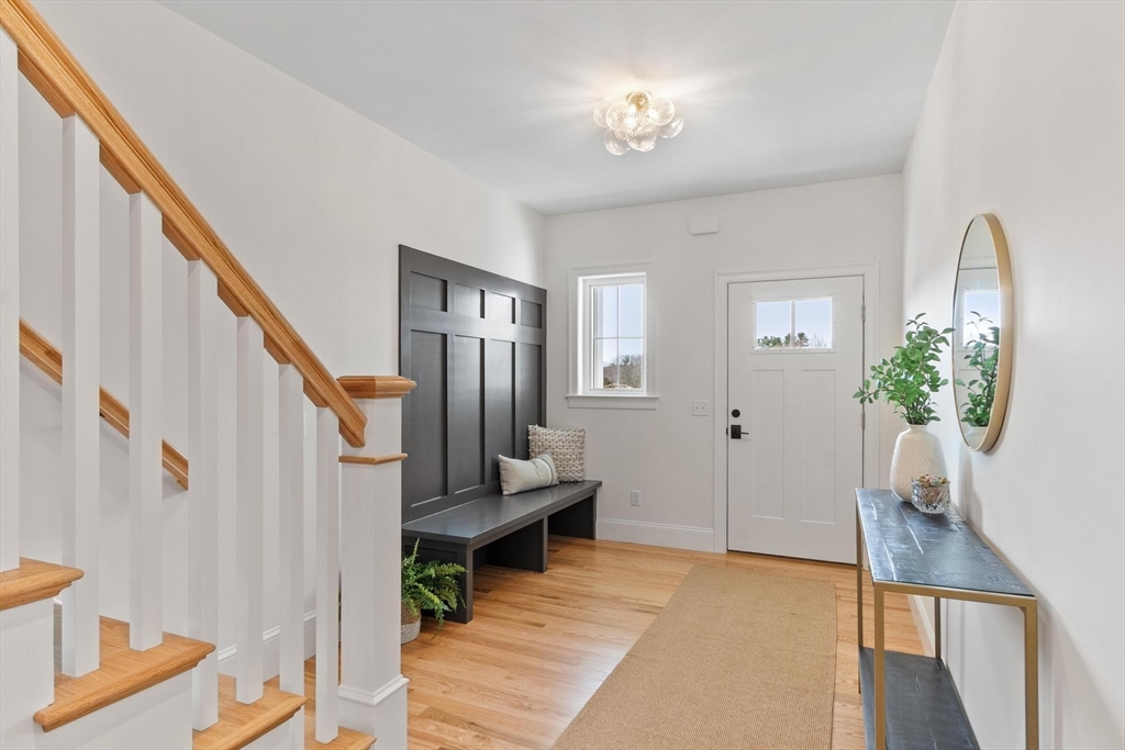 81 Oliver Pond Circle, Franklin, Massachusetts, 3 Bedrooms Bedrooms, 6 Rooms Rooms,2.5 BathroomsBathrooms,Residential,For Sale,Oliver Pond Circle,73506380