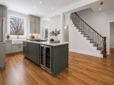 5 Cottage St, Nahant, Massachusetts, 5 Bedrooms Bedrooms, 10 Rooms Rooms,3.5 BathroomsBathrooms,Residential,For Sale,Cottage St,73506019