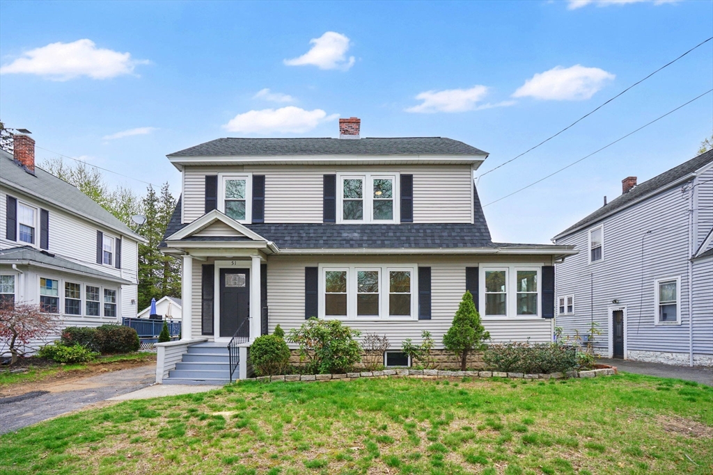 51 Hartford Ter, Springfield, Massachusetts, 3 Bedrooms Bedrooms, 7 Rooms Rooms,1.5 BathroomsBathrooms,Residential,For Sale,Hartford Ter,73506413