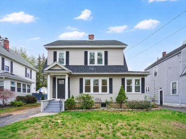 51 Hartford Ter, Springfield, Massachusetts, 3 Bedrooms Bedrooms, 7 Rooms Rooms,1.5 BathroomsBathrooms,Residential,For Sale,Hartford Ter,73506413