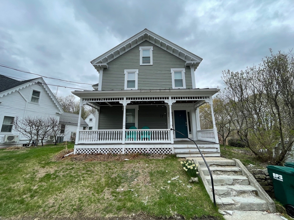 21 Court Street, Groton, Massachusetts, 2 Bedrooms Bedrooms, 5 Rooms Rooms,1 BathroomBathrooms,Residential Lease,For Rent,Court Street,73506419