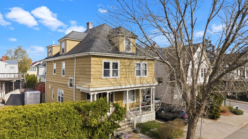 128 Cottage St, New Bedford, Massachusetts, 4 Bedrooms Bedrooms, 7 Rooms Rooms,1.5 BathroomsBathrooms,Residential,For Sale,Cottage St,73506392