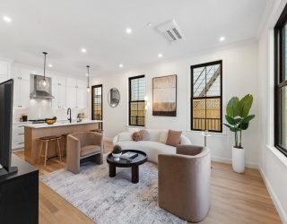 27 Shepard St, Boston, Massachusetts, 3 Bedrooms Bedrooms, 6 Rooms Rooms,2.5 BathroomsBathrooms,Residential,For Sale,Shepard St,73506425