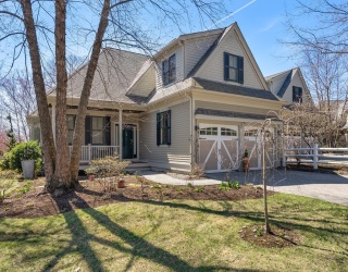 56 Summit Rd, Belmont, Massachusetts, 3 Bedrooms Bedrooms, 7 Rooms Rooms,4.5 BathroomsBathrooms,Residential,For Sale,Summit Rd,73506428