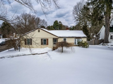 1391 Pond St, Franklin, Massachusetts, 3 Bedrooms Bedrooms, 6 Rooms Rooms,1.5 BathroomsBathrooms,Residential,For Sale,Pond St,73478140 1391 Pond St, Franklin, Massachusetts, 3 Bedrooms Bedrooms, 6 Rooms Rooms,1.5 BathroomsBathrooms,Residential,For Sale,Pond St,73478140