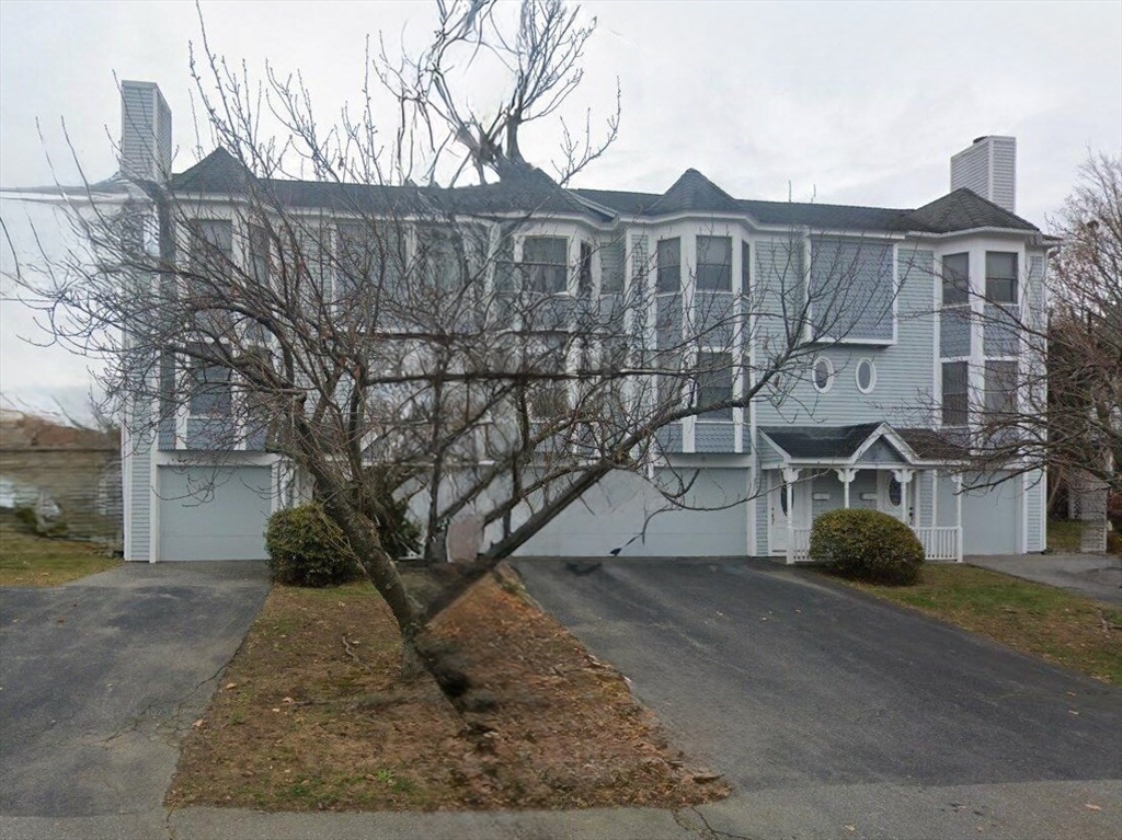 35 Whitney Avenue, Lowell, Massachusetts, 2 Bedrooms Bedrooms, 4 Rooms Rooms,1.5 BathroomsBathrooms,Residential,For Sale,Whitney Avenue,73471245