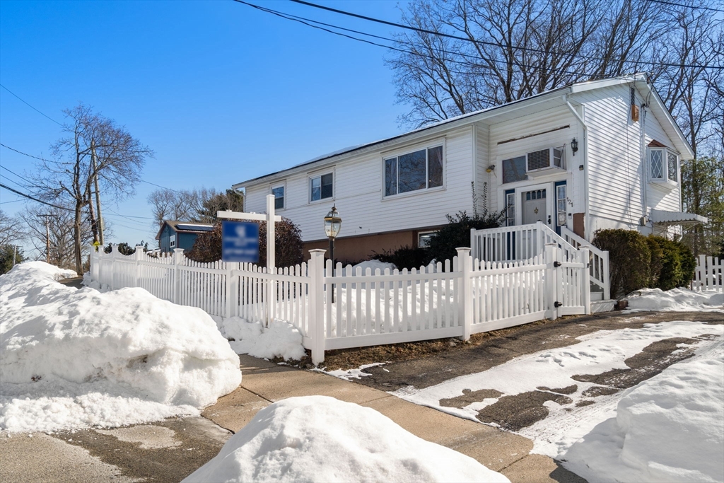 121 Leighton Rd, Boston, Massachusetts, 3 Bedrooms Bedrooms, 7 Rooms Rooms,1 BathroomBathrooms,Residential,For Sale,Leighton Rd,73483367