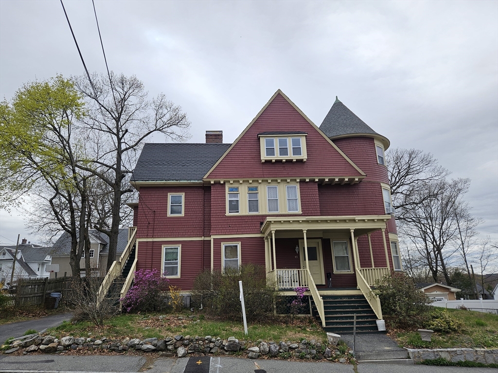 45 Harvard St, Lowell, Massachusetts, 2 Bedrooms Bedrooms, 5 Rooms Rooms,1 BathroomBathrooms,Residential Lease,For Rent,Harvard St,73506522