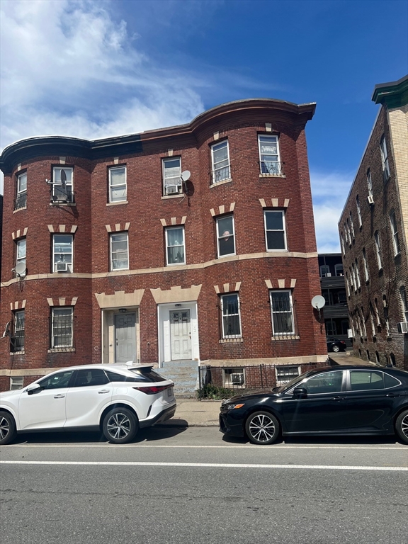 245 Cambridge St, Boston, Massachusetts, 6 Bedrooms Bedrooms, 17 Rooms Rooms,3 BathroomsBathrooms,Residential Income,For Sale,Cambridge St,73506500
