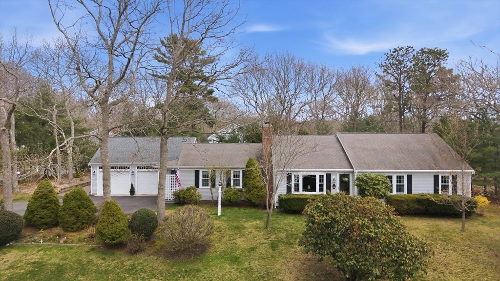 1 Susan Carsley Way, Sandwich, Massachusetts, 3 Bedrooms Bedrooms, 7 Rooms Rooms,2 BathroomsBathrooms,Residential,For Sale,Susan Carsley Way,73506538