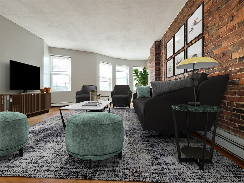 338-342 Warren, Boston, Massachusetts, 3 Bedrooms Bedrooms, 4 Rooms Rooms,1 BathroomBathrooms,Residential Lease,For Rent,Warren,73506542