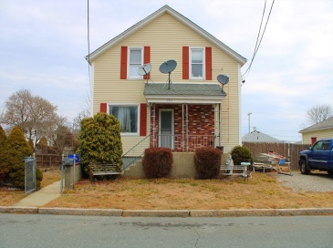186 Spencer St, Fall River, Massachusetts, 4 Bedrooms Bedrooms, 11 Rooms Rooms,2 BathroomsBathrooms,Residential Income,For Sale,Spencer St,73487381