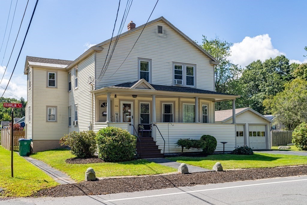 306 Franklin Road, Fitchburg, Massachusetts, 4 Bedrooms Bedrooms, 8 Rooms Rooms,2 BathroomsBathrooms,Residential Income,For Sale,Franklin Road,73506544
