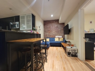1203 Beacon St, Brookline, Massachusetts, 4 Bedrooms Bedrooms, 6 Rooms Rooms,2 BathroomsBathrooms,Residential Lease,For Rent,Beacon St,73506581 1203 Beacon St, Brookline, Massachusetts, 4 Bedrooms Bedrooms, 6 Rooms Rooms,2 BathroomsBathrooms,Residential Lease,For Rent,Beacon St,73506581