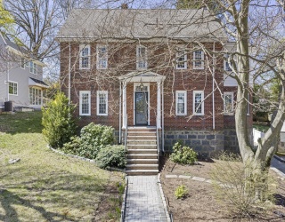 247 Stratford Street, Boston, Massachusetts, 4 Bedrooms Bedrooms, 9 Rooms Rooms,2.5 BathroomsBathrooms,Residential,For Sale,Stratford Street,73506582