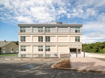 24 Cobblestone Lane, Gloucester, Massachusetts, 1 Bedroom Bedrooms, 3 Rooms Rooms,1 BathroomBathrooms,Residential,For Sale,Cobblestone Lane,73506599
