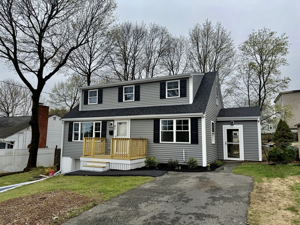 97 Studley Ave, Brockton, Massachusetts, 4 Bedrooms Bedrooms, 6 Rooms Rooms,2 BathroomsBathrooms,Residential,For Sale,Studley Ave,73506497