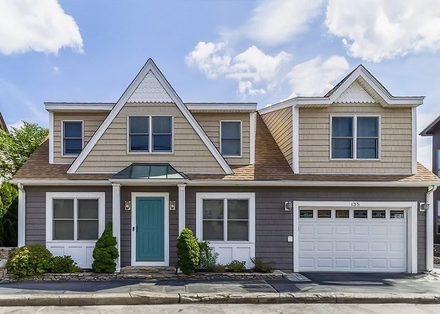 135 Lake Ave, Worcester, Massachusetts, 3 Bedrooms Bedrooms, 7 Rooms Rooms,3 BathroomsBathrooms,Residential,For Sale,Lake Ave,73506608