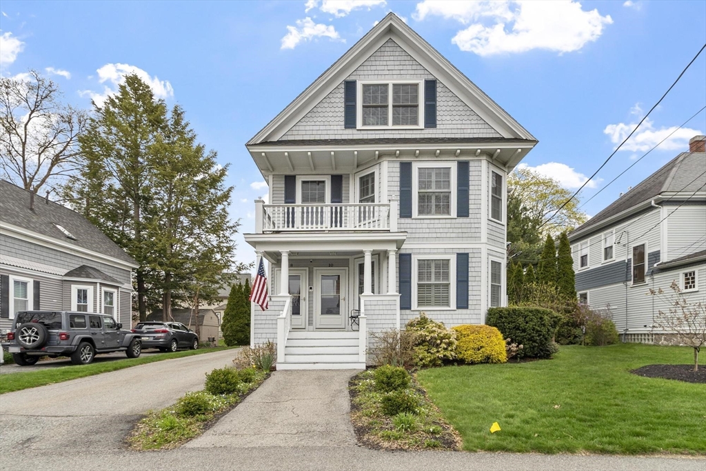 8-10 Florence Street, Andover, Massachusetts, 2 Bedrooms Bedrooms, 5 Rooms Rooms,1 BathroomBathrooms,Residential,For Sale,Florence Street,73506614