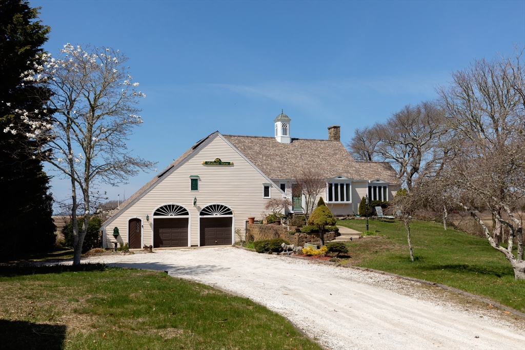 28 Mallard Dr, Orleans, Massachusetts, 4 Bedrooms Bedrooms, 7 Rooms Rooms,2.5 BathroomsBathrooms,Residential,For Sale,Mallard Dr,73506450
