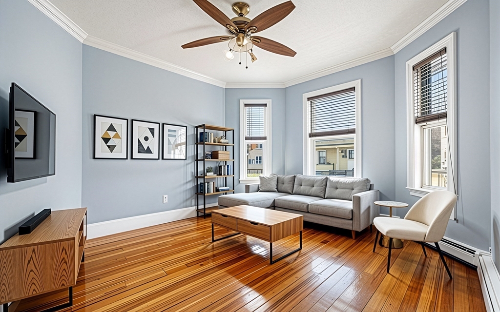 365 Savin Hill Ave, Boston, Massachusetts, 2 Bedrooms Bedrooms, 4 Rooms Rooms,1 BathroomBathrooms,Residential,For Sale,Savin Hill Ave,73506672