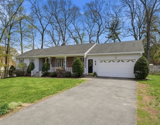 9 Jennifer Dr, West Springfield, Massachusetts, 3 Bedrooms Bedrooms, 7 Rooms Rooms,2 BathroomsBathrooms,Residential,For Sale,Jennifer Dr,73506754