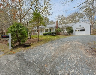 61 Oak Hill Rd, Chatham, Massachusetts, 2 Bedrooms Bedrooms, 5 Rooms Rooms,2 BathroomsBathrooms,Residential,For Sale,Oak Hill Rd,73506797