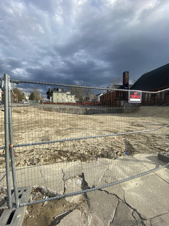 817 Main St, Worcester, Massachusetts, ,Land,For Sale,Main St,73506802