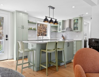 43 Rivers Ln, Malden, Massachusetts, 4 Bedrooms Bedrooms, 7 Rooms Rooms,3 BathroomsBathrooms,Residential,For Sale,Rivers Ln,73506827