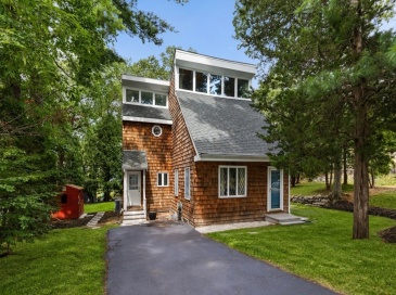 18 Greenwood St, Lexington, Massachusetts, 3 Bedrooms Bedrooms, 5 Rooms Rooms,2 BathroomsBathrooms,Residential,For Sale,Greenwood St,73506824
