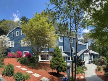 25 Pleasant St, Dover, Massachusetts, 5 Bedrooms Bedrooms, 18 Rooms Rooms,4.5 BathroomsBathrooms,Residential,For Sale,Pleasant St,73506836