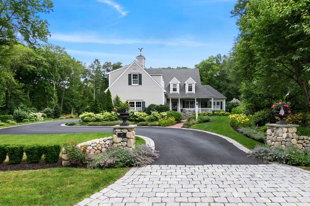 6 Courtney Dr, Newbury, Massachusetts, 4 Bedrooms Bedrooms, 10 Rooms Rooms,4.5 BathroomsBathrooms,Residential,For Sale,Courtney Dr,73506791