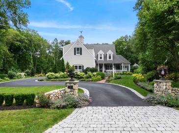6 Courtney Dr, Newbury, Massachusetts, 4 Bedrooms Bedrooms, 10 Rooms Rooms,4.5 BathroomsBathrooms,Residential,For Sale,Courtney Dr,73506791