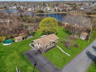 67 Montgomery Rd, Swansea, Massachusetts, 3 Bedrooms Bedrooms, 6 Rooms Rooms,2 BathroomsBathrooms,Residential,For Sale,Montgomery Rd,73506784