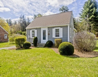 289 Holyoke Rd, Westfield, Massachusetts, 4 Bedrooms Bedrooms, 8 Rooms Rooms,2 BathroomsBathrooms,Residential,For Sale,Holyoke Rd,73506446