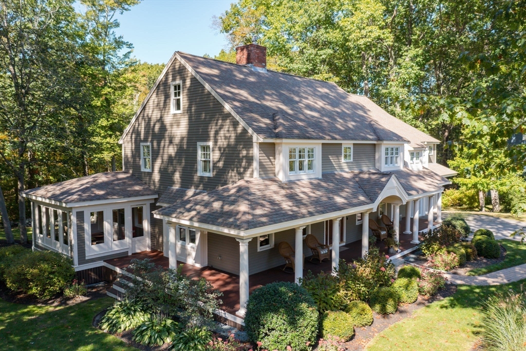 137 Fairoaks Ln, Cohasset, Massachusetts, 4 Bedrooms Bedrooms, 8 Rooms Rooms,4.5 BathroomsBathrooms,Residential,For Sale,Fairoaks Ln,73506626