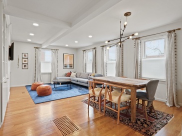 8 Webster St, Newton, Massachusetts, 2 Bedrooms Bedrooms, 6 Rooms Rooms,1 BathroomBathrooms,Residential Lease,For Rent,Webster St,73506668