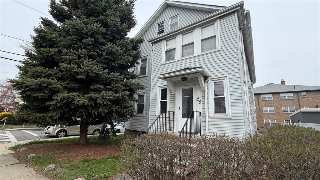 25 Broadway, Malden, Massachusetts, 2 Bedrooms Bedrooms, 4 Rooms Rooms,1 BathroomBathrooms,Residential Lease,For Rent,Broadway,73506699
