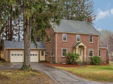 1429 Main St, Holden, Massachusetts, 3 Bedrooms Bedrooms, 7 Rooms Rooms,2.5 BathroomsBathrooms,Residential,For Sale,Main St,73506708