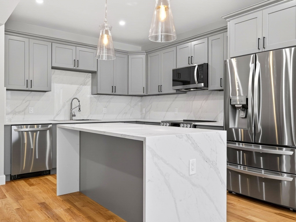 60 Stanley Street, Boston, Massachusetts, 3 Bedrooms Bedrooms, 5 Rooms Rooms,2 BathroomsBathrooms,Residential,For Sale,Stanley Street,73506718