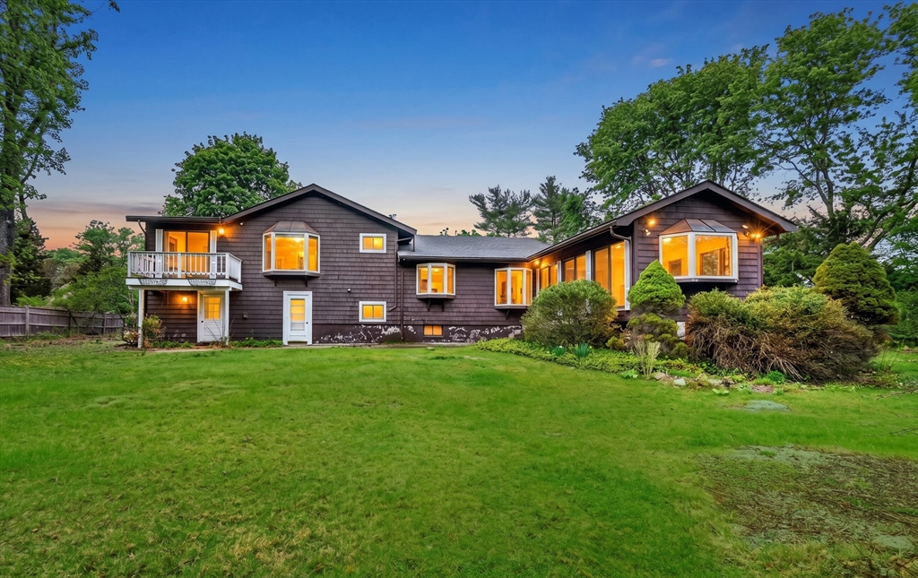 34 Morningside Ln, Lincoln, Massachusetts, 3 Bedrooms Bedrooms, 9 Rooms Rooms,2.5 BathroomsBathrooms,Residential,For Sale,Morningside Ln,73506633