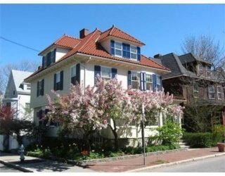 153 Upland Rd, Cambridge, Massachusetts, 5 Bedrooms Bedrooms, 9 Rooms Rooms,2.5 BathroomsBathrooms,Residential Lease,For Rent,Upland Rd,73506741