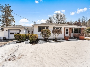 14 Tomahawk Dr, Tewksbury, Massachusetts, 4 Bedrooms Bedrooms, 7 Rooms Rooms,1 BathroomBathrooms,Residential,For Sale,Tomahawk Dr,73488354