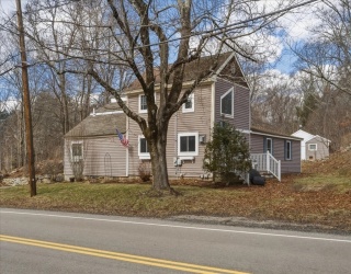 22 Milford St, Medway, Massachusetts, 5 Bedrooms Bedrooms, 8 Rooms Rooms,2 BathroomsBathrooms,Residential,For Sale,Milford St,73488321