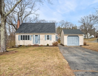 2 Ashcroft Terrace, Groveland, Massachusetts, 3 Bedrooms Bedrooms, 7 Rooms Rooms,1 BathroomBathrooms,Residential,For Sale,Ashcroft Terrace,73492174